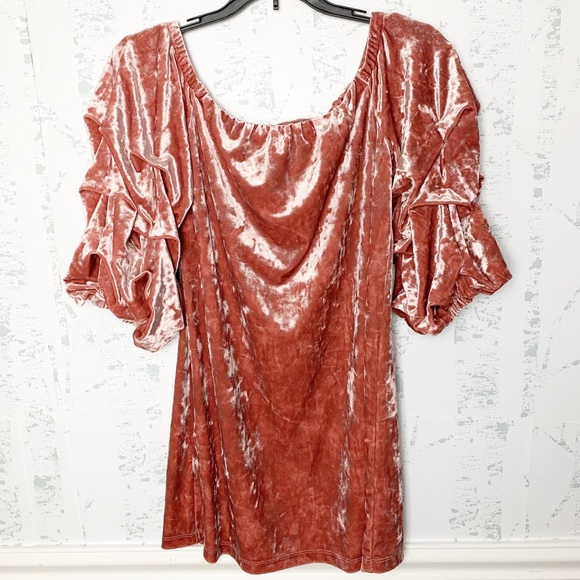 Forever 21 Tops - Forever 21 Velvet Off the Shoulder Top